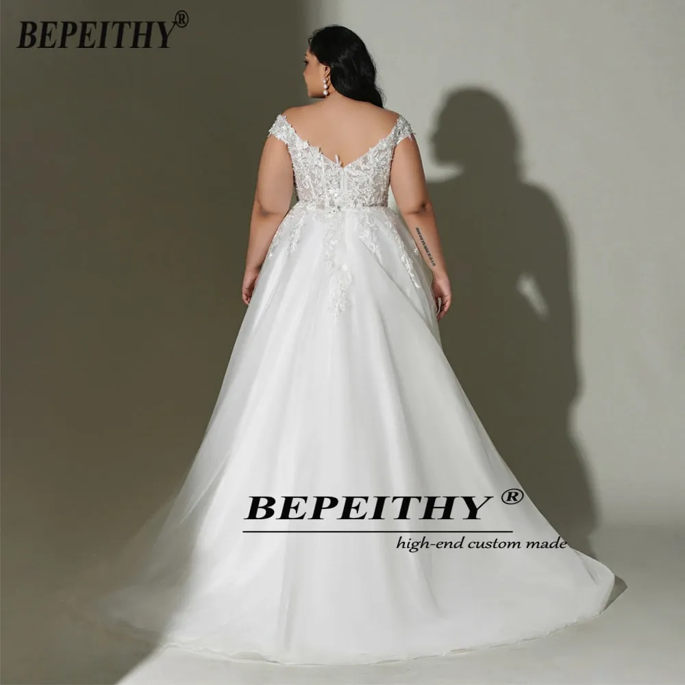 Off The Shoulder Ivory Plus Size Wedding Sweep Train Sweetheart Lace Bridal Gown Dress