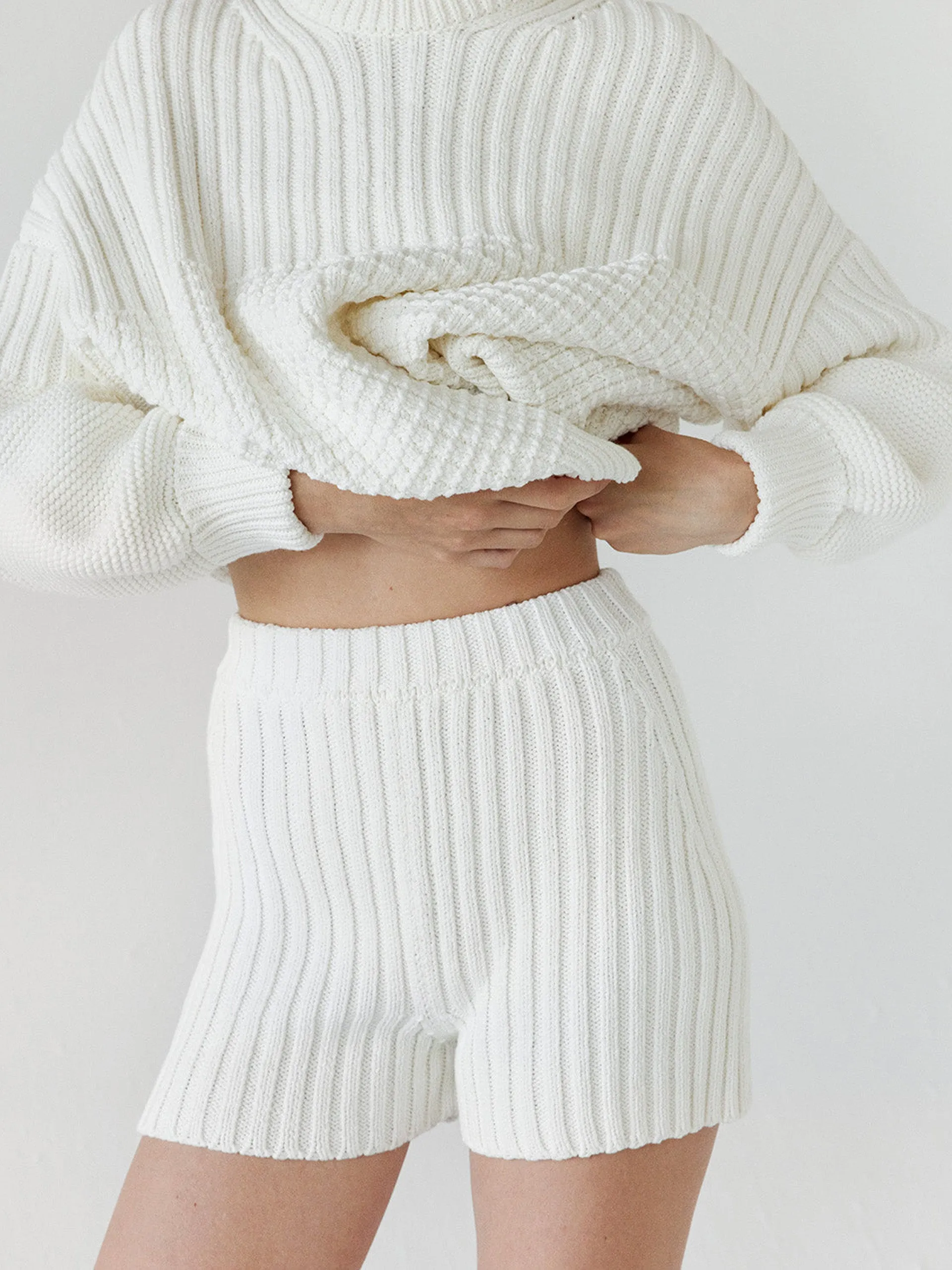 Pilnatis off-white cotton shorts